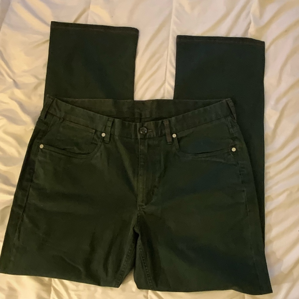 New Tommy Bahama, military Green jeans, size 36/32